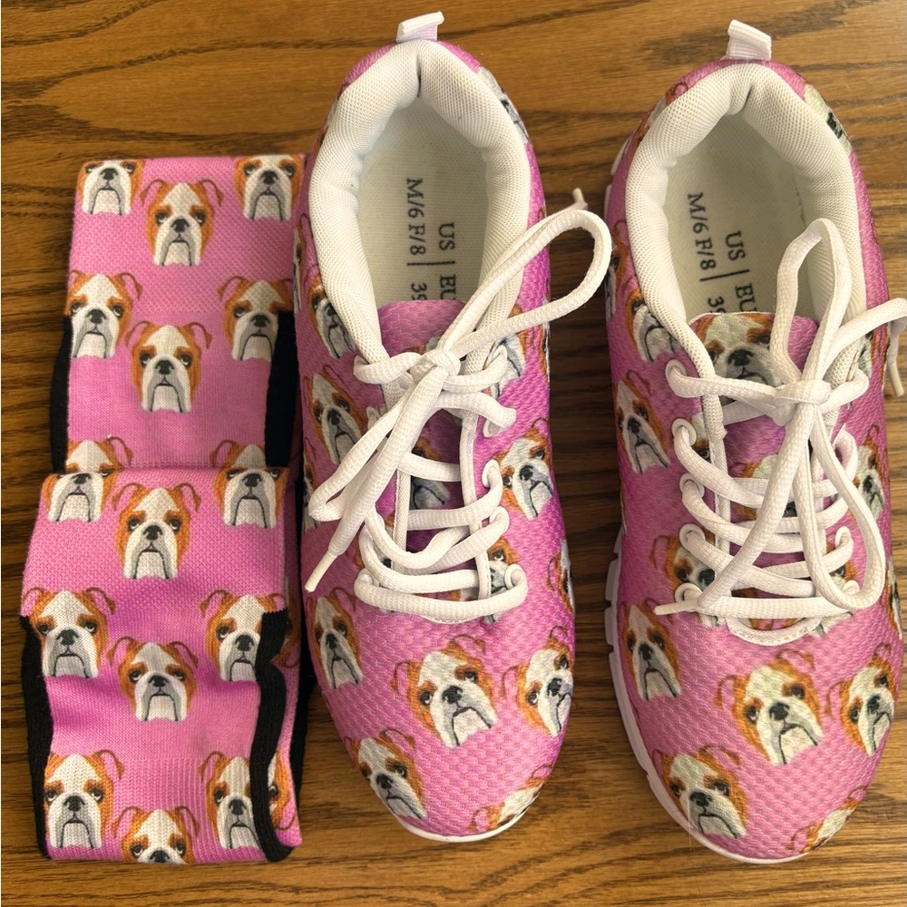 Bulldog shoes with matching socks